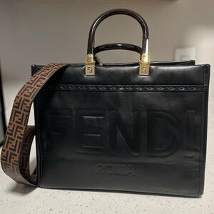 Fendi Sunshine Tote with FF strap (Non-Aut)